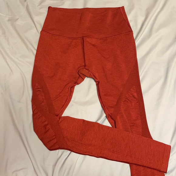 Alphalete Aero Leggings - Garnet Red - Picture 2 of 4